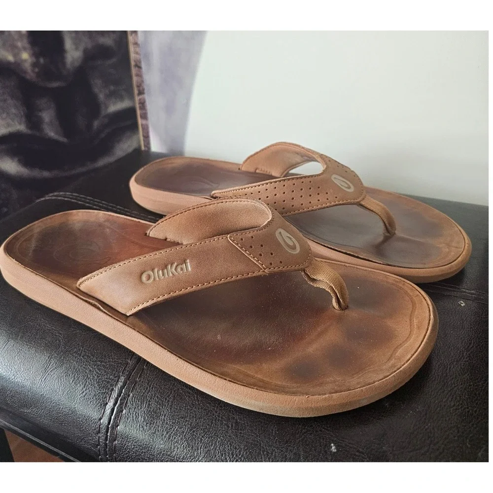 OluKai Pili Mens Brown Leather Flip Flop Sandals 10553 US 9 EUR 42